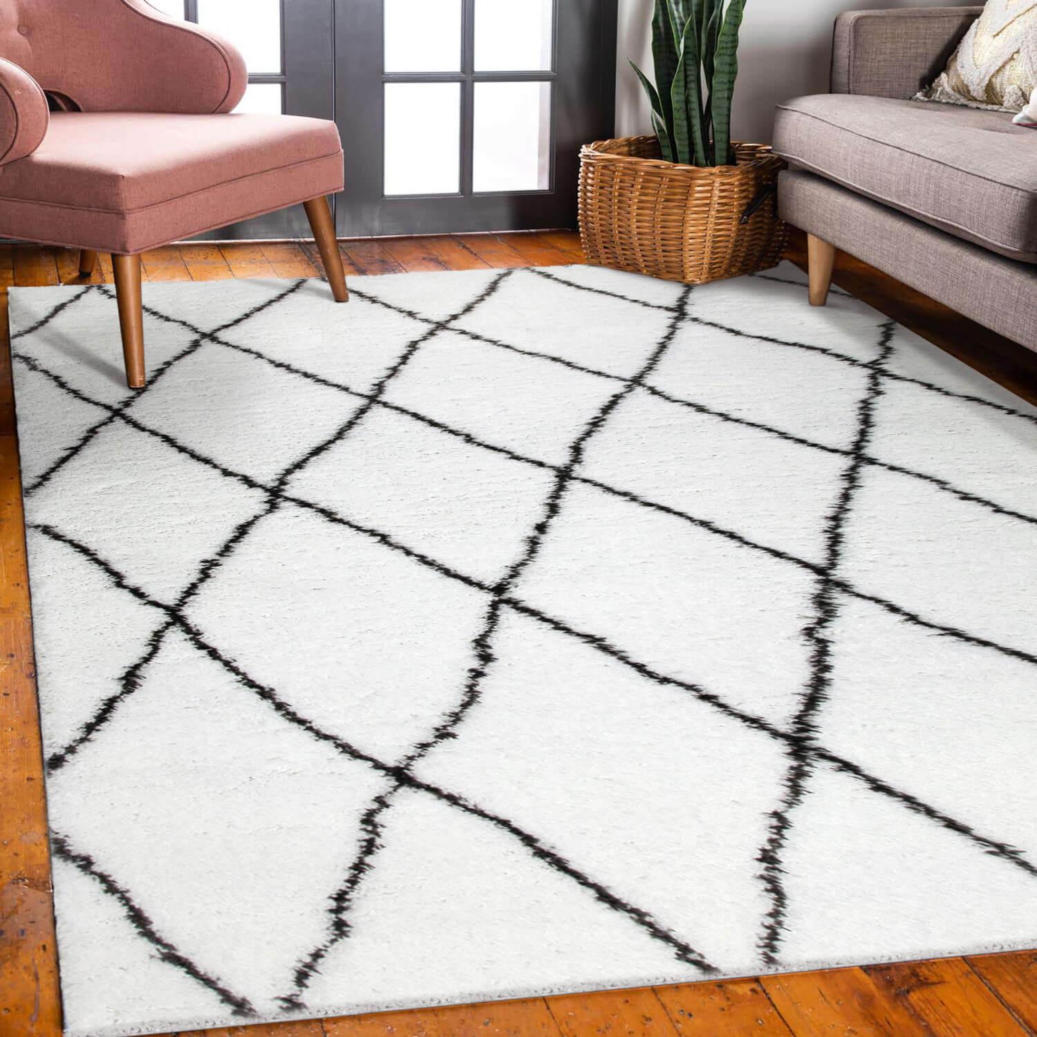 Keleya 7 Foot 10 Inch by 10 Foot Soft Shag Trellis White/Charcoal Area